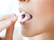 Sugar-free gum may raise heart attack and stroke risk, study finds