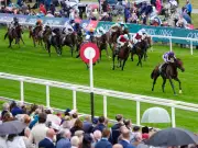 Sun Goddess Survives Scare to Rout Rivals in York Sales Race