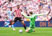 Sunderland 1-0 Fulham: Isidor earns first league win