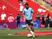 Swansea City close in on Huddersfield midfielder Tom Iorpenda