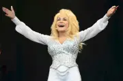 Taylor Swift leads tributes to Dolly Parton after country legend dies aged 80