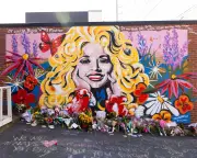 Tennessee Senate advances Dolly Parton airport renaming bill