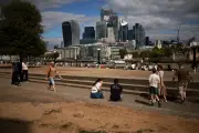 Thames Water finance chief gets £1m amid collapse fears