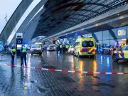 Three stabbed outside Amsterdam Centraal Station; suspect arrested
