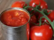 Tinned Tomatoes Taste Sweeter with Pinch of Simple Ingredient — Not Sugar
