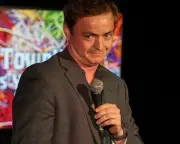 Tom Towelling Teaches You to Knit review – charming Edinburgh comedy