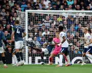 Tottenham 1-2 Newcastle: Magpies Claim Late Victory at Spurs