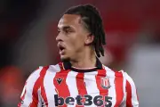 Tottenham agree £7m Phillips deal with Middlesbrough