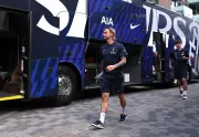 Tottenham vs Brentford: De Zerbi hands debuts but Van de Ven out