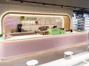 Trafford Centre JD Sports opens iced café with 400 free drinks
