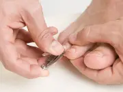 Train Etiquette Guide: Never Clip Toenails or Get Changed