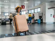 Travellers urged to ditch bright suitcases to reduce lost luggage risk