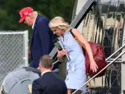 Trump aide's 'lovesick' letter exposed by commentators