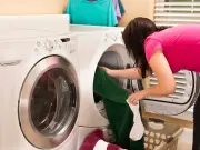 Tumble dryer vent lint build-up causes creased clothes - easy fix