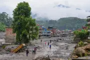 UK rapid response team heads to Nepal as flood death toll exceeds 600