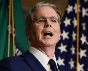 US imposes severe sanctions on Iran economic ties