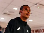 Van Dijk admits he could quit Netherlands if Xavi fails to respect him