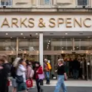 Vanilla scent could save UK high street, study finds
