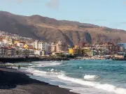 Wave Alert for Five Canary Islands as Winds Force Flight Abort