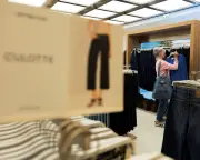 Zara Owner Cuts Prices to Challenge Primark in UK