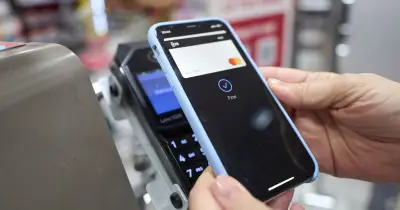 Apple Pay down: Hundreds report iPhone payment outage issues
