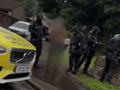 Armed officers arrest teen after weapons alert in Kelty