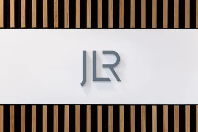 Business Secretary to meet JLR bosses amid reports of 4,000 job cuts