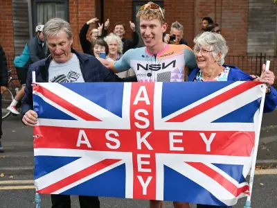 Cannock's Lewis Askey wins Tour of Britain stage one in Lincoln