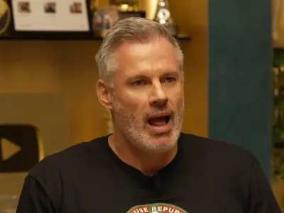 Carragher: Liverpool made mistake not signing a right-back