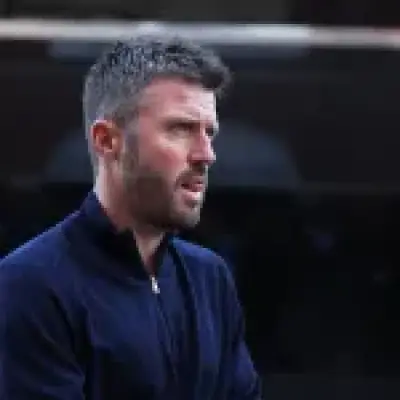 Carrick urged to replace £60m Man Utd star just weeks into season