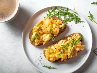 Cheddar cheese makes scrambled eggs creamier and more delicious