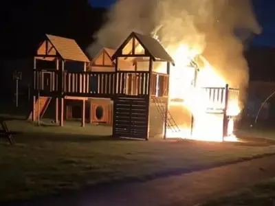 Community raises £5k to repair Alloa playpark torched by thugs
