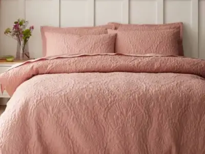 Dunelm's Hani Pinsonic Bedding Set Praised as 'Classy' by Shoppers