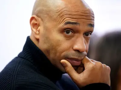 Henry warns Barcola needs time at Liverpool after £123m move