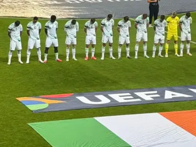Ireland players refuse handshakes and bow heads during Israel anthem
