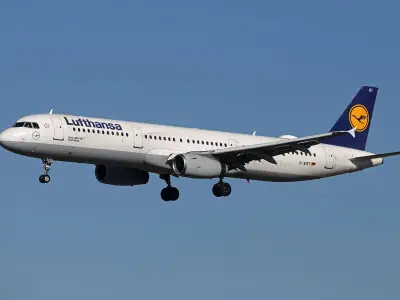 Lufthansa flight makes emergency landing at Manchester Airport