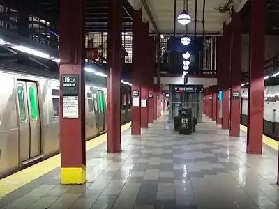 Man dragged to death after bag stuck in NYC subway door