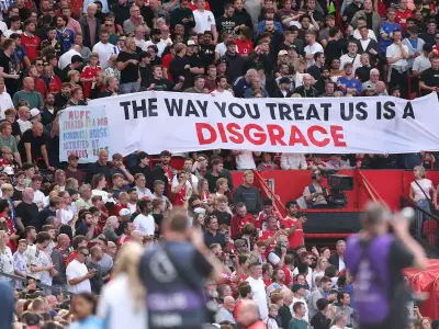 Man Utd fans protest: 'Line crossed' over ticket treatment