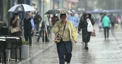 Met Office names 26 areas facing downpours on Sunday as charts turn blue - full list