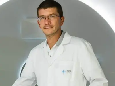 Oncologist: Over-50s Should Never Ignore This Back Pain Sign