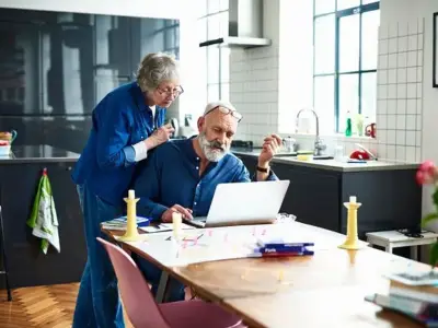 Over-50s urged to decide on pension access before retirement