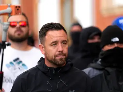 Patriot Platform Leader Plans to Target Asylum Centres