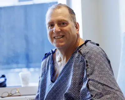 Pig kidney keeps man alive for record nine months
