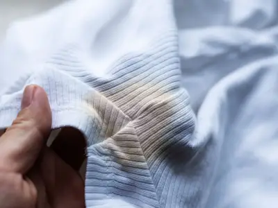 Remove sweat stains with 3-ingredient paste before washing