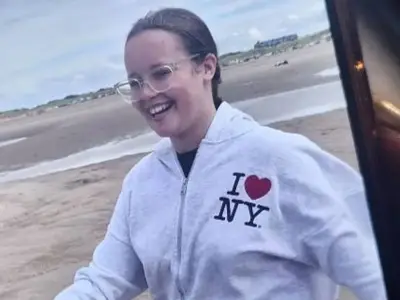 Search for missing girl, 13, as mum begs 'please come home'