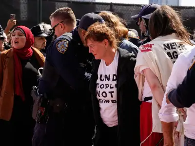 Susan Sarandon among 100 protesters detained outside UN