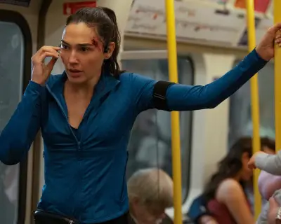 The Runner review – Gal Gadot stumbles through derivative high-speed, low-rent thriller