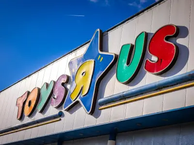 Toys 'R' Us to open 120 stores in US in biggest expansion in years
