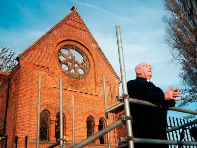 Tributes to Canon David Wyatt, Salford priest, dies aged 90