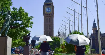 UK weather maps show 30C scorcher in September - 9 areas above 25C